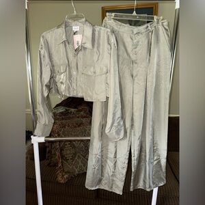 NWT Le Lis Silver Cropped Button Jacket & Wide-Leg Pants Set Sz Medium